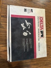 Delta Single Handle Kitchen Deck with Spray Valve Brand New In Box