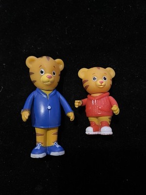 Daniel Tiger's Neighborhood Friends & Family Lot of 8 Figures Fred Rogers Co Toy