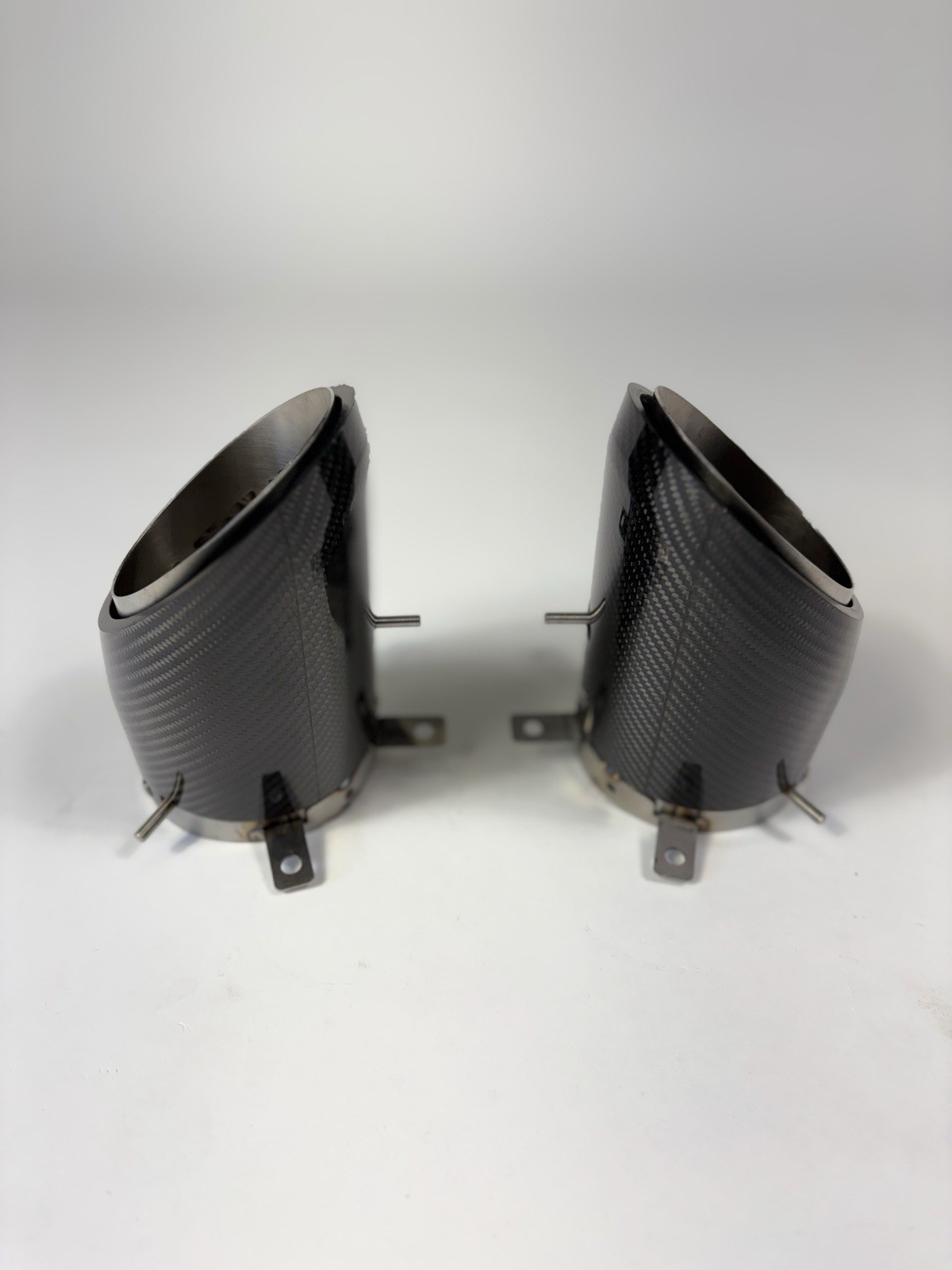 Aston Martin DB11 Exhaust tailpipe P/N HY533510047
