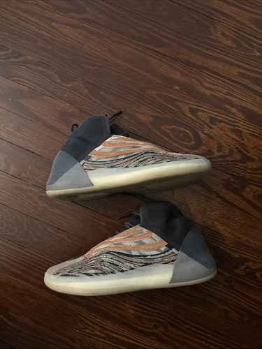 YEEZY “QUANTUM” Size 11.5