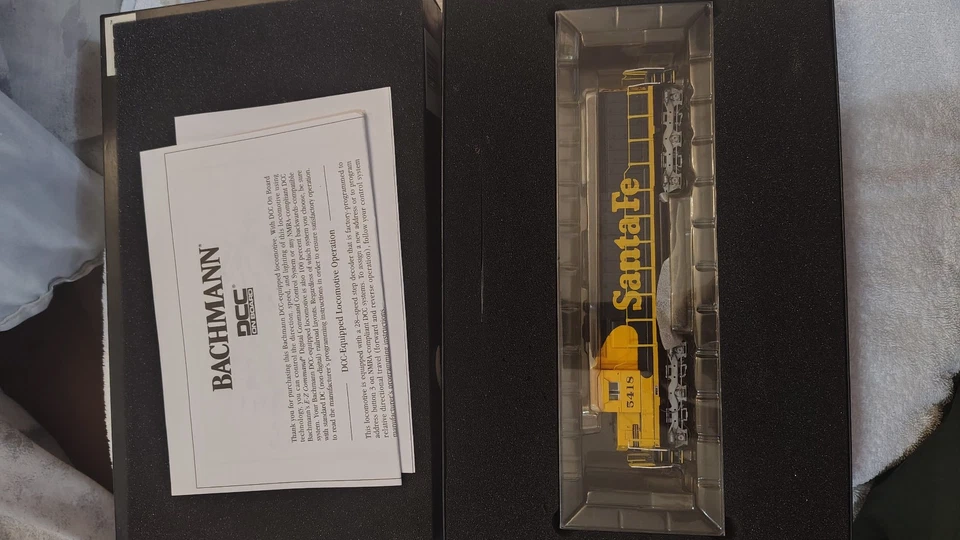 BACHMANN-Spectrum HO Santa Fe SD45 #5418 DCC на борту - Изображение 2 из 4