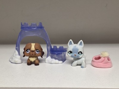 Littlest Pet Shop Frosty Fortress St Bernard #688 German Shepherd #689 LPS