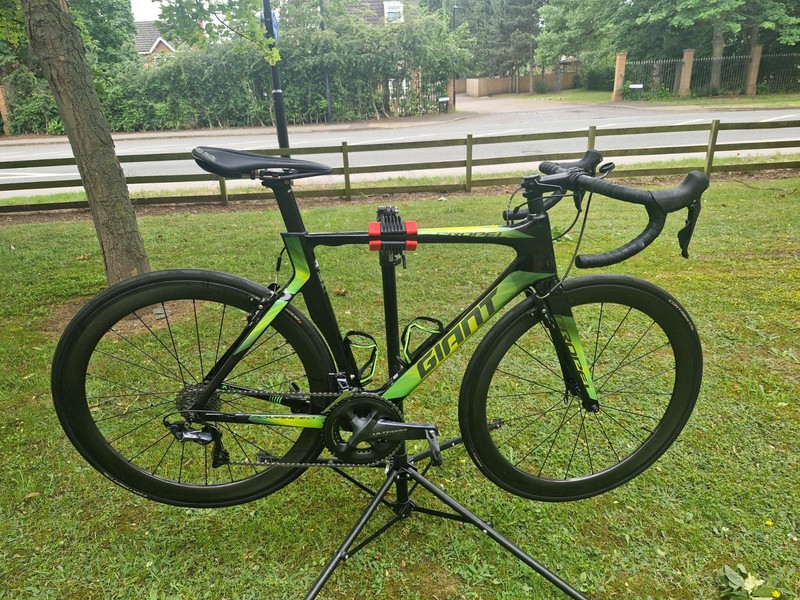 Giant Propel Advanced  Carbon Aero Road Bike – Shimano Ultegra R8000 Groupset