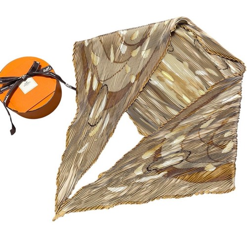 2529 Hermes Pleated Carre 90 Au Gre Du Vent