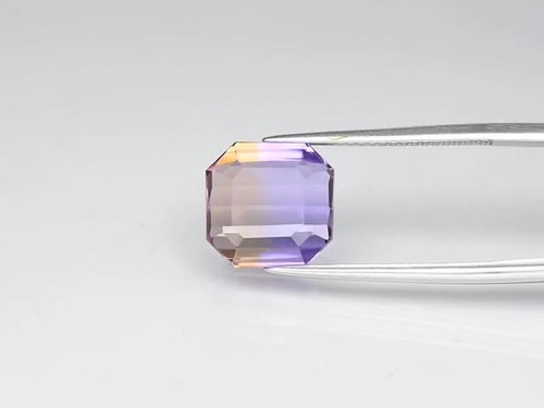 π 4.81ct VVS Octagon Natural Yellow & Purple Ametrine - Untreated, Gemstone - Video 1 of 1