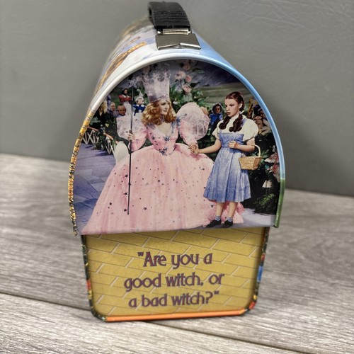 WIZARD OF OZ 8x7" Metal Domed Lunch Box Turner Entertainment - Picture 2 of 8