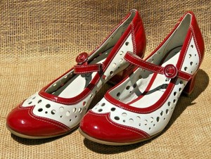 tamaris mary jane shoes
