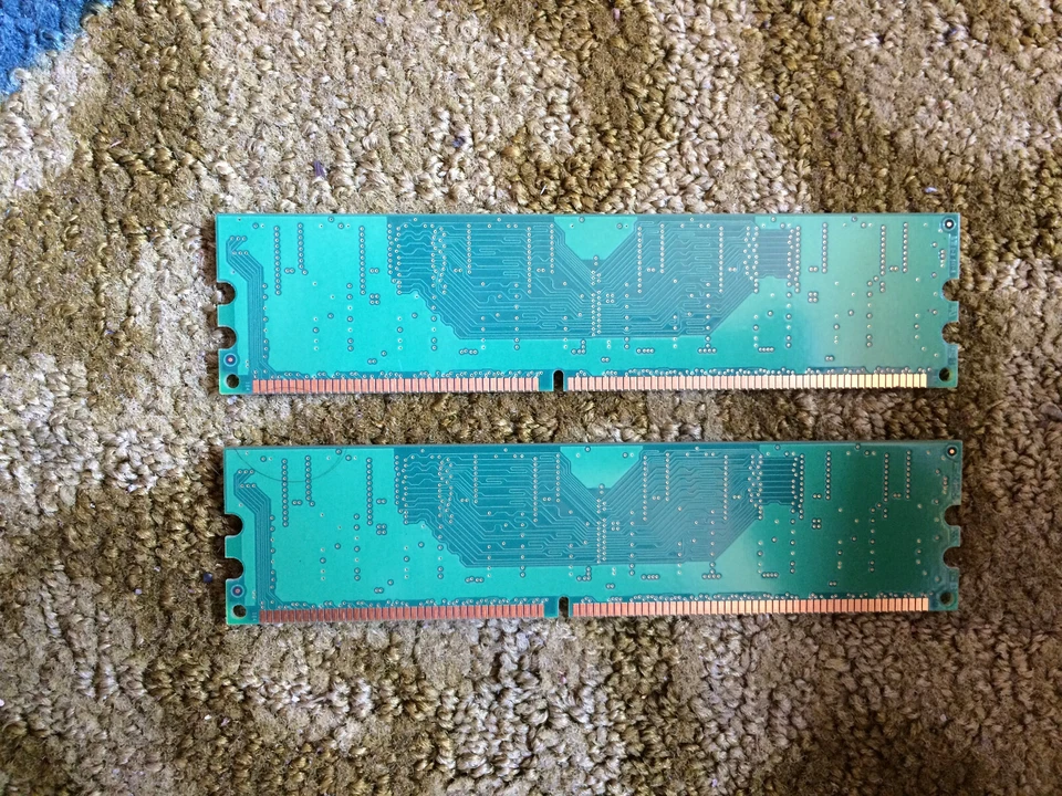 Samsung 256MB X 2 DDR PC3200U RAM PC3200U-30331-A1 M368L3223FTN CCC Memory 512mb - Image 3 of 4