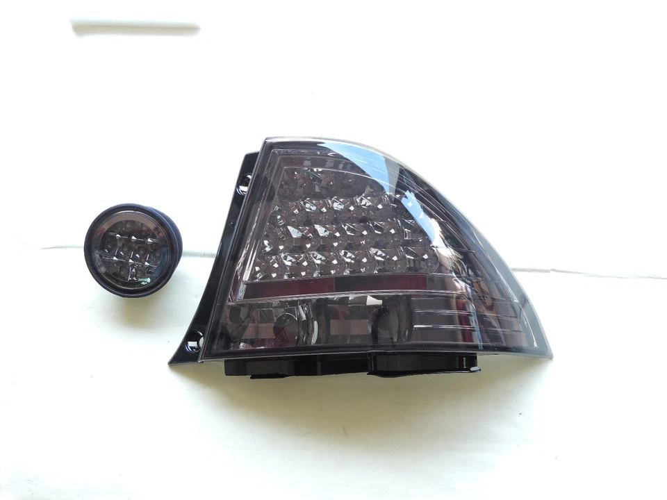 LEXUS IS300~1998~2005~Luces traseras LED+Luces LED para maletero trasero ALTEZZA Foto 3 de 4