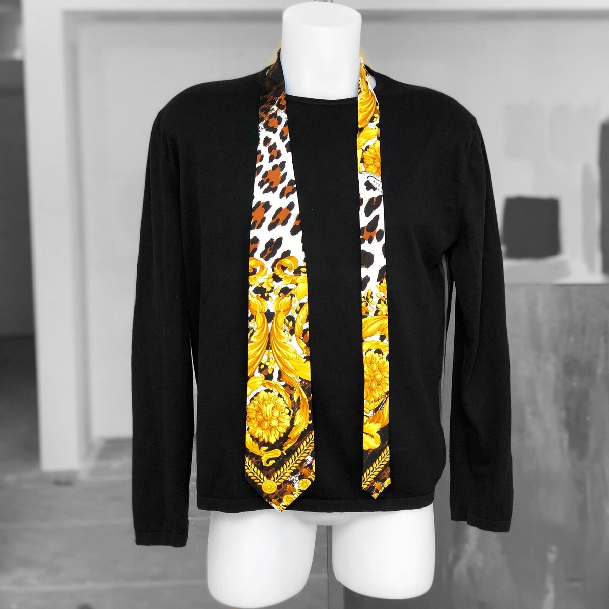 GIANNI VERSACE VINTAGE イタリア製 ヒョウ柄シルクネクタイ GIANNI VERSACE silk tie Wild Baroque print Barocco & Animal