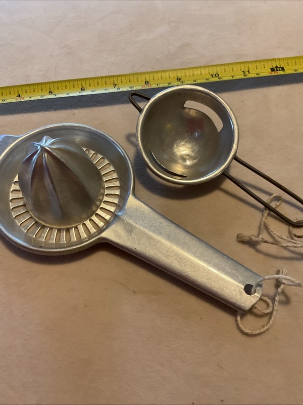 Vintage Foley Aluminum Juicer Minneapolis, Minn. Pat. Pending 8 “ & Cup