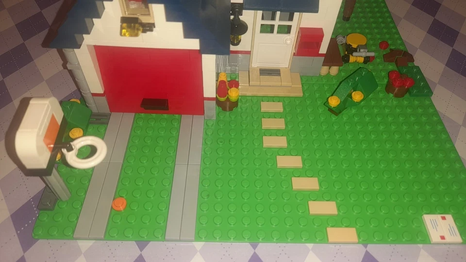 LEGO Creator 5891 Apple Tree House, foto 2 di 5