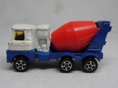 BO555- Corgi Juniors - Scammell Concrete Mixer