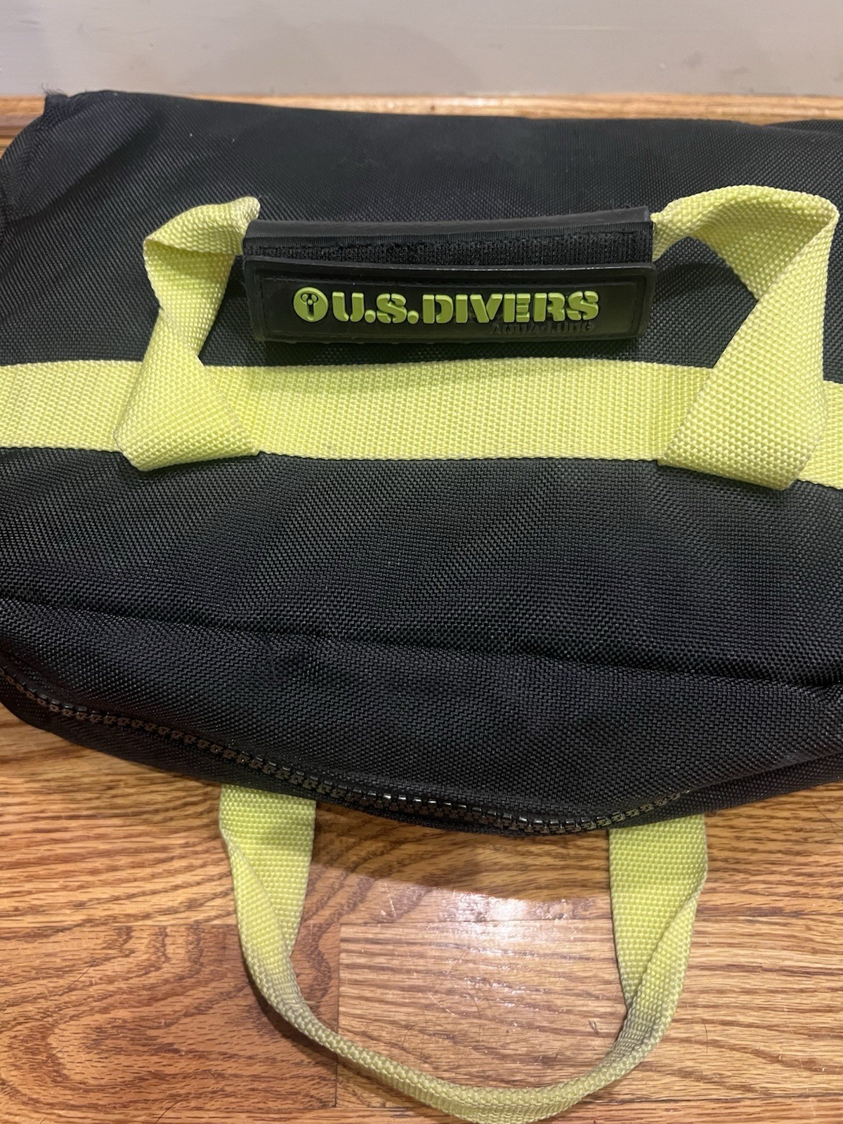 SCUBA DIVING PRE-OWNED U.S.DIVERS CRESSI SUB GEAR/ KIT LOT WITH CARRY BAG