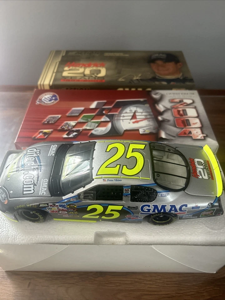 Coche fundido a presión Brian Vickers #25 GMAC HMS 20 aniversario 2004 Monte Carlo 1:24 Foto 2 de 4