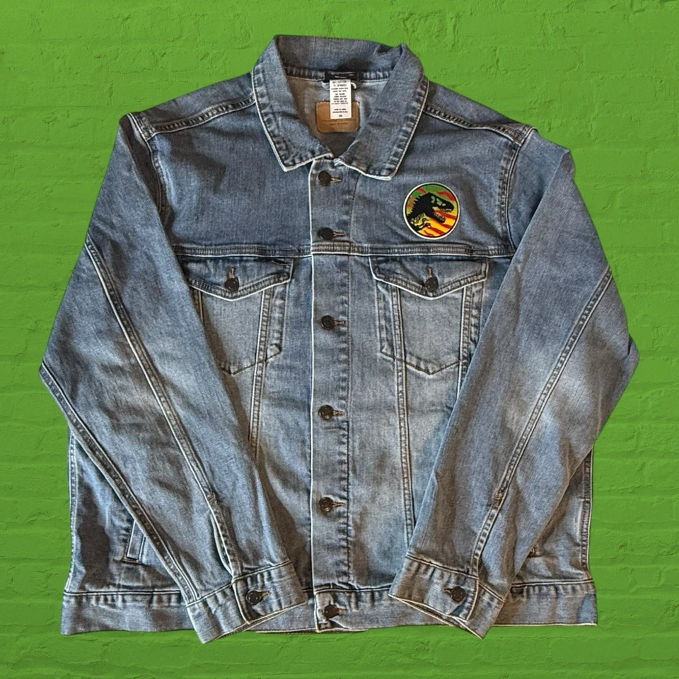 Jurassic Park 30th Anniversary Denim Jacket Universal Studios Exclusive Size 2XL - Image 2 of 2