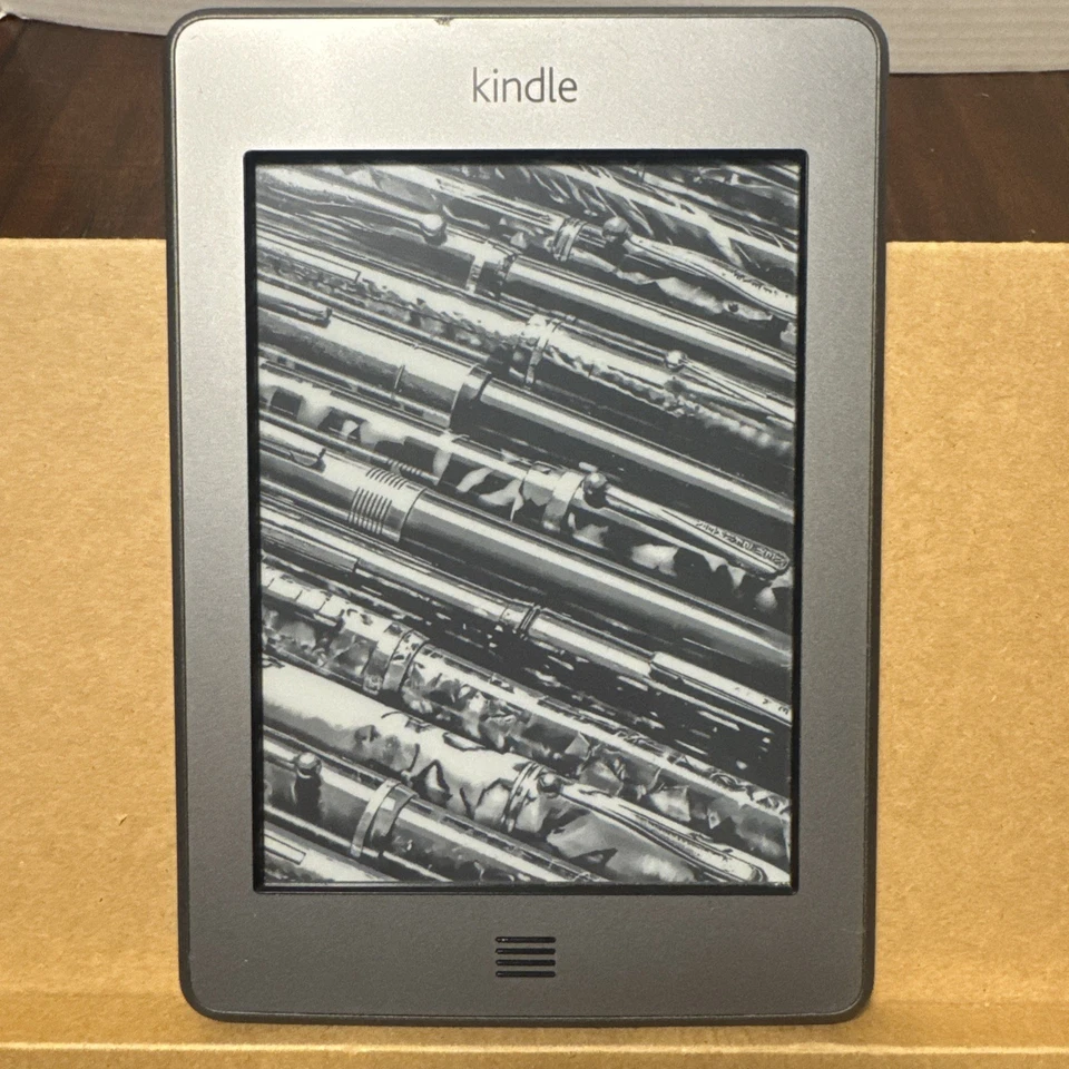 Kindle Touch (4-е поколение) модель D01200 — протестирована, отформатирована, легкий износ — только блок - Изображение 2 из 4