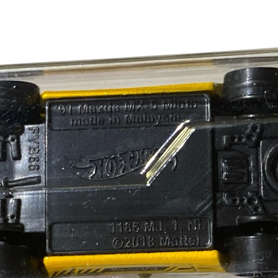 Hot Wheels '91 Mazda MX-5 Miata Amarelo HW J-Imports 6/10 2023 Cardado Novo Selado - Imagem 4 de 4