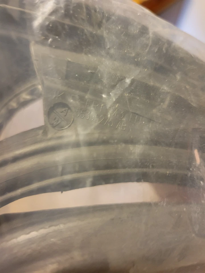 Omix-Ada 12303.22 | Sello de puerta, delantero, izquierdo | 55395275AU, 2007-2018 Jeep nuevo 2010 Foto 3 de 4