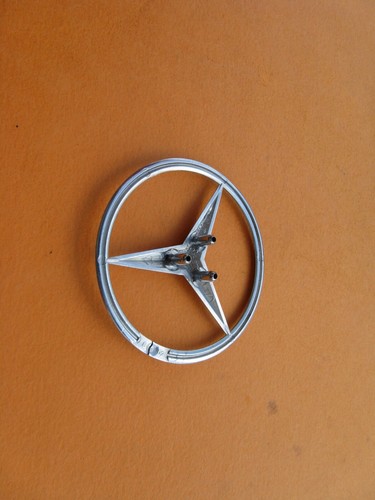 01 02 03 04 05 06 07 MERCEDES C230 C240 C320 SEDAN REAR EMBLEM LOGO BADGE A43225 - Picture 6 of 7