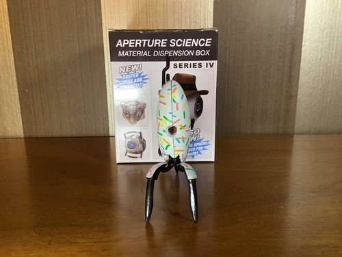 Valve Portal 2 Series 4 Closed Sprinkles Turret Aperture Science NECA Figure - Picture 2 of 3