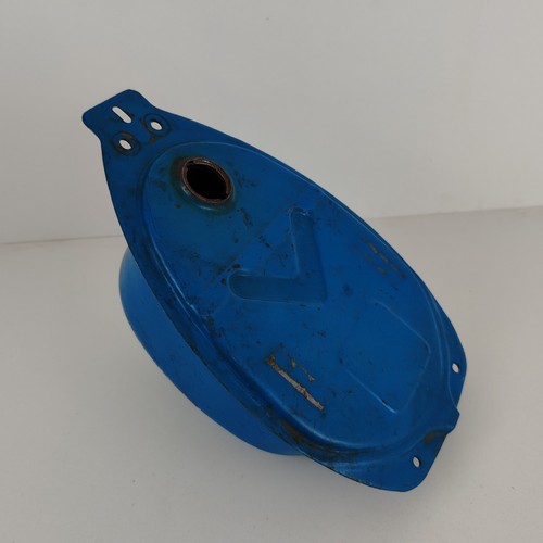 HONDA C50 12v FUEL TANK - Picture 3 of 9