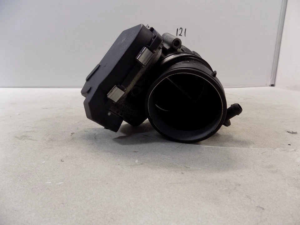 06-11 BMW 328xi Engine Throttle Valve Body Assembly VDO OEM 7556118 - Image 3 of 4