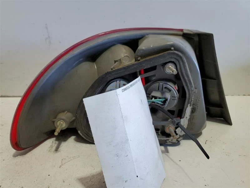 1998-2002, Toyota Corolla, четверть заднего фонаря для пассажира, PN- 81551-02070 - Изображение 4 из 4