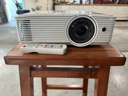 Optoma Gt1080 1080p Dlp Short Throw Home Projector Excellent Condition
