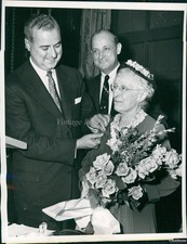 1954 81-Yr Old Anna Parker Given Volunteer Of Year Award Chicago Event 7X9 Photo