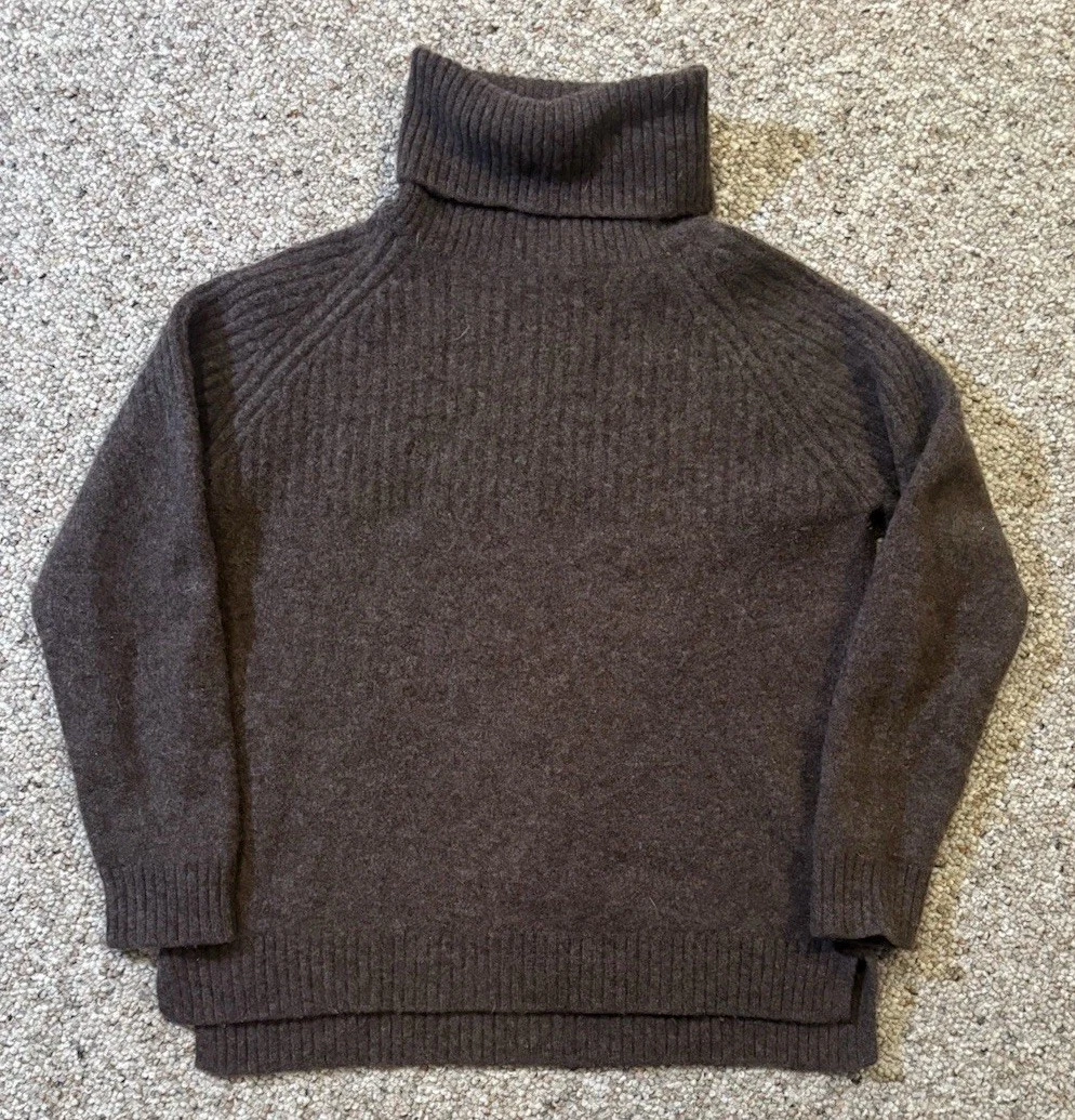 Women’s Pura Cashmere / Wool Turtle Roll Neck Sweater. Size M
Opens in a new window or tab