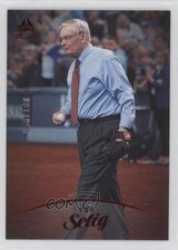 2023 Panini Chronicles Luminance Red 56/100 Bud Selig #20 17t0