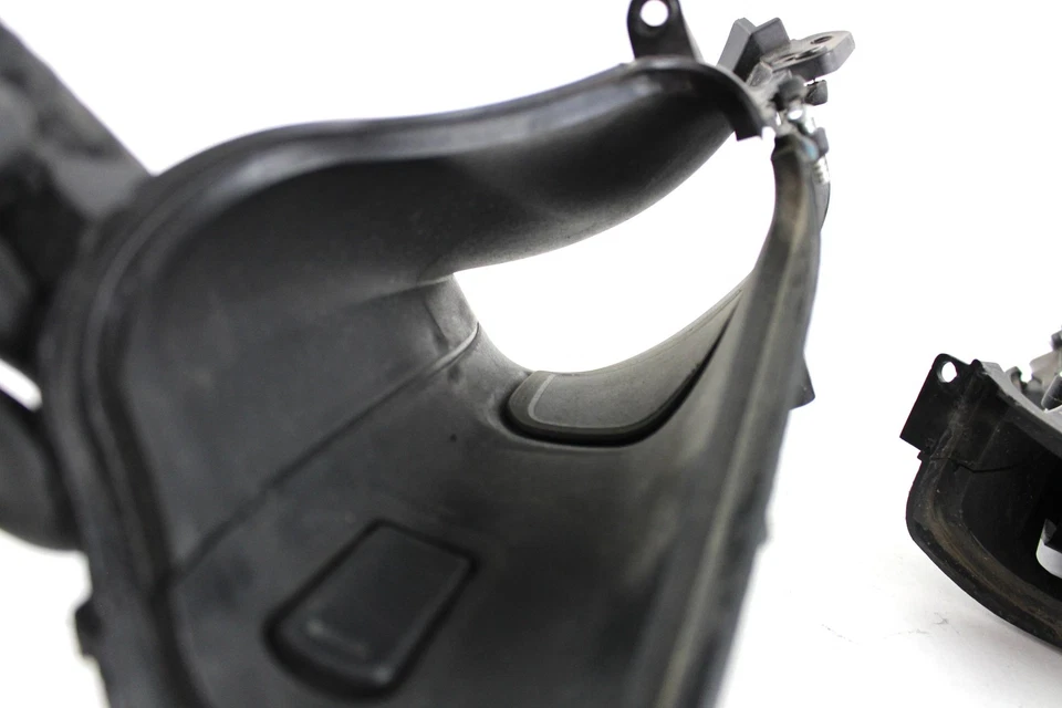 Juego de 15 tubos de ventilación de carenado superior Harley CVO Road Glide FLTRUSE 2015 Foto 3 de 4