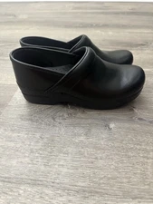 Dansko Professional Clogs Black Leather Women’s Size 39 US 8.5-9 New Nurses 