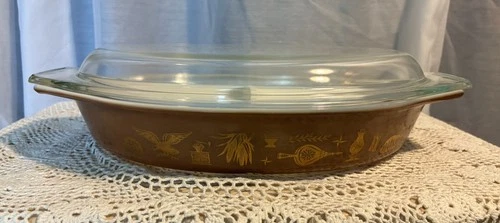 Vintage Pyrex AMERICANA Divided Casserole Dish Divided Lid 1 1/2 Qt Brown Gold