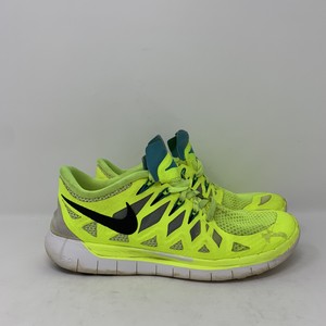 nike grey and yellow shoes