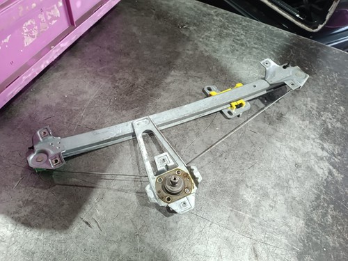 Orig. BMW 3er E30 Limousine Touring Fensterheber hinten rechts Manuell 1935636