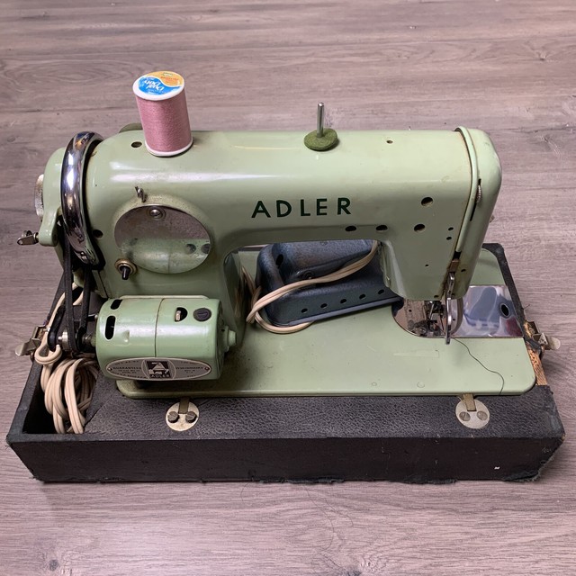 Rare Vintage Adler 152 West Germany Home Portable Machine W/ Case