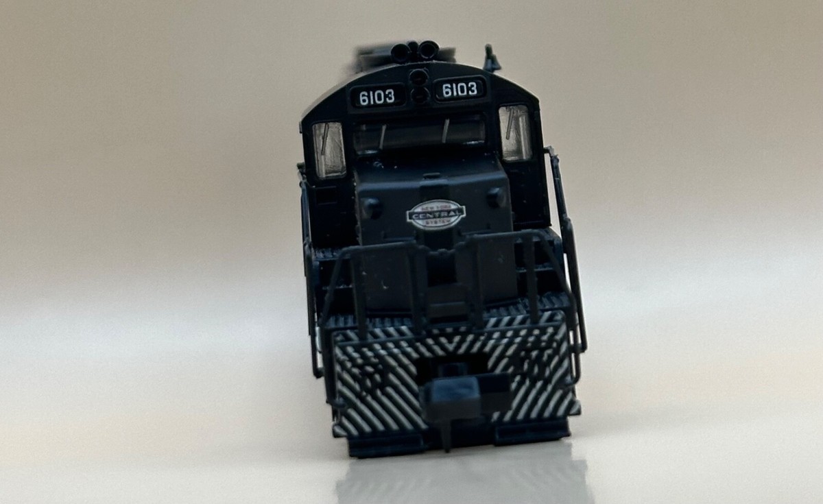 NIB Vintage Life-Like Trains 7091 EMD GP-20 Loco New York Central