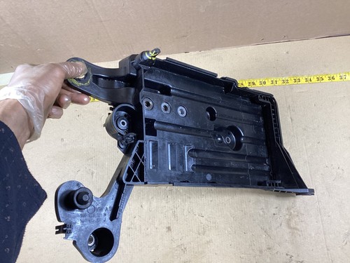 2015-2020 Audi A3 Battery Tray Holder Bracket 5Q0915321J OEM - Picture 6 of 14