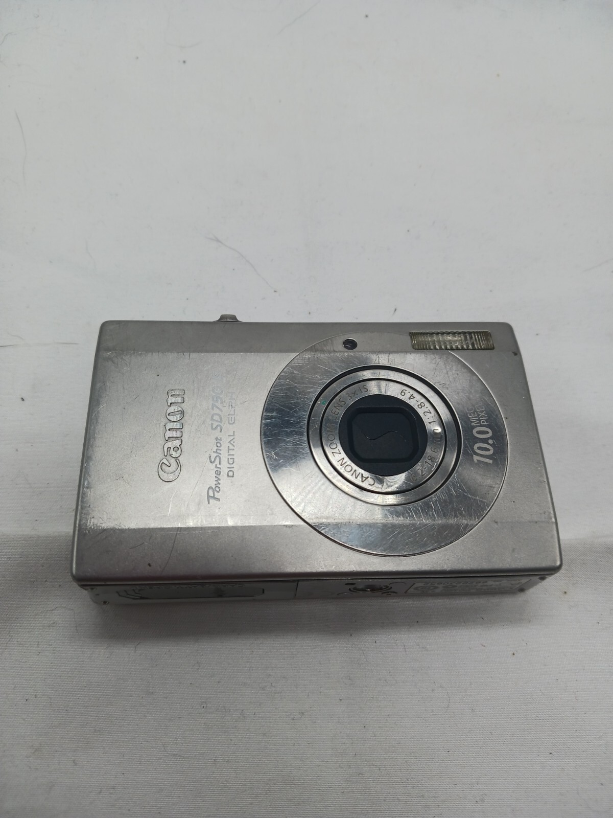 Canon PowerShot SD790 IS Digital ELPH 10.0MP Digital Camera Read