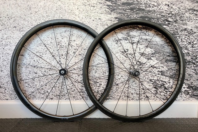shimano aero wheels