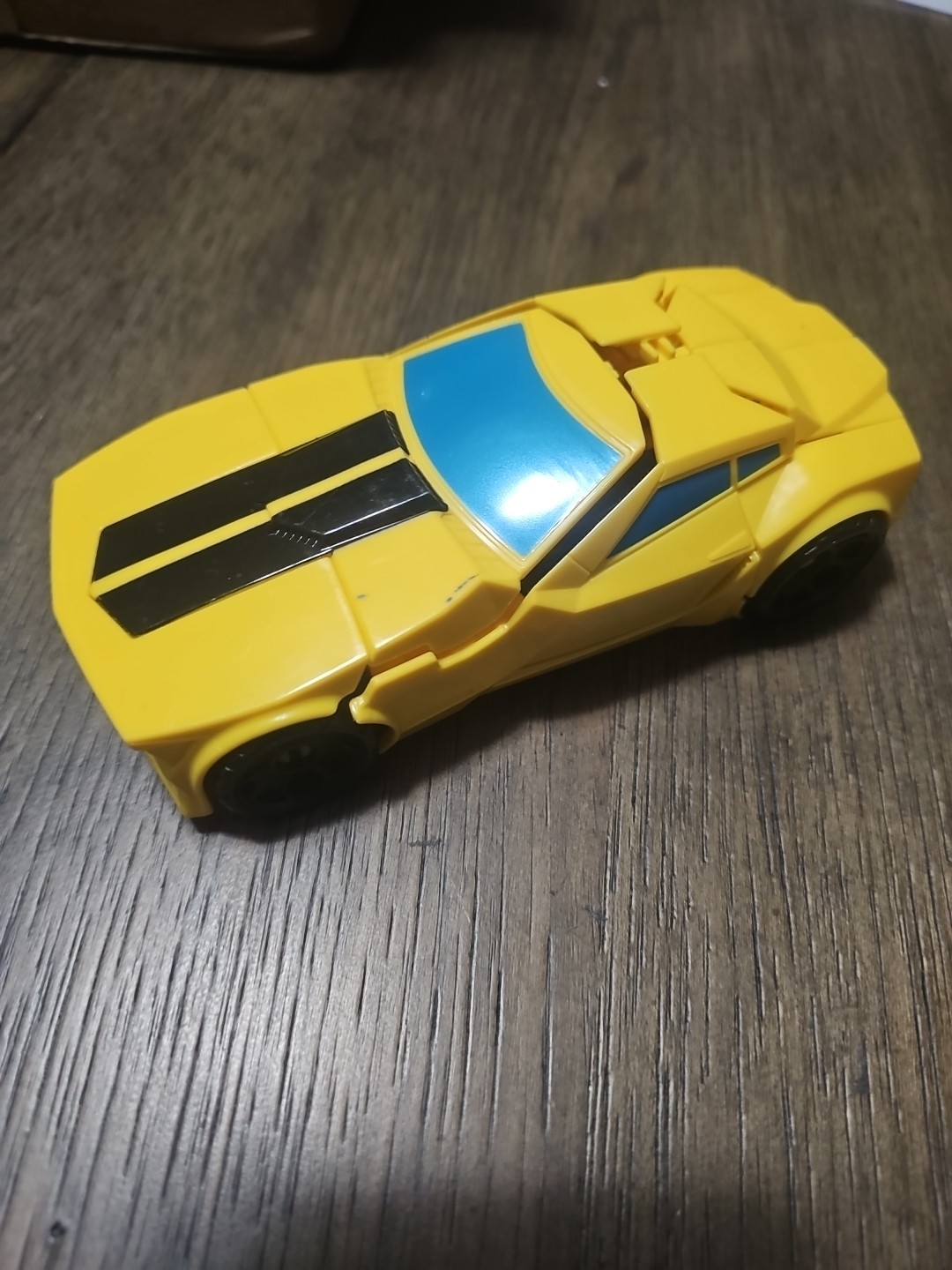 Transformers age of extinction Bumblebee
