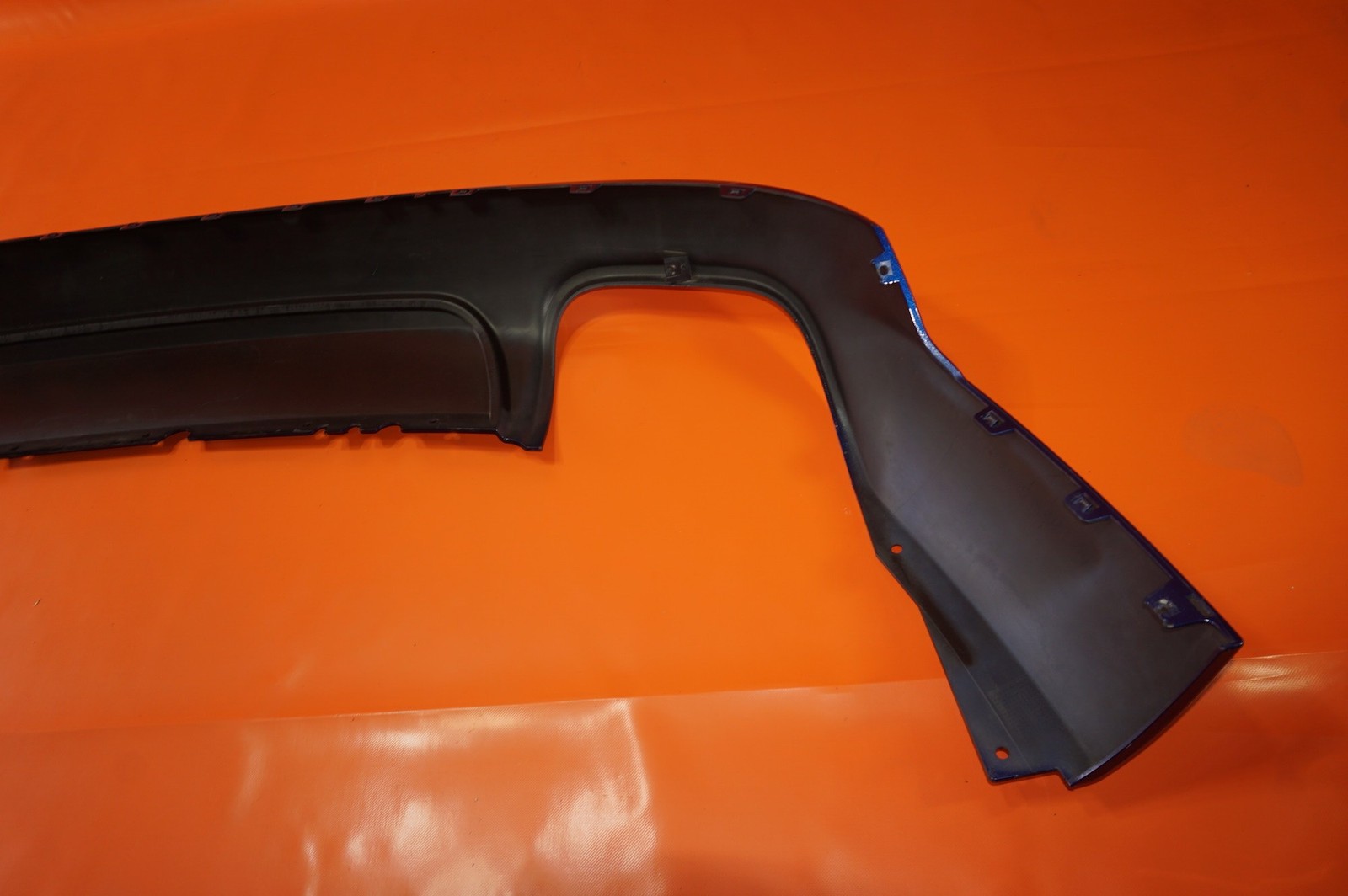 MASERATI LEVANTE REAR BUMPER DIFFUSER VALANCE 2016 2017 2018 670045348 BLUE OEM