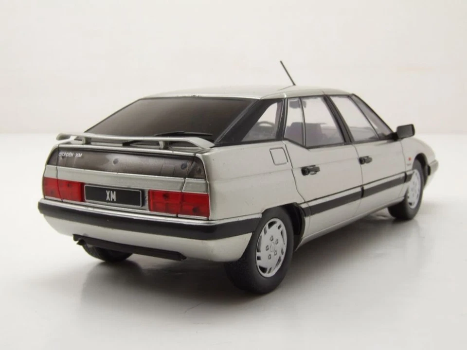 Citroen XM 1989 Plata Coche a Escala 1:24 Whitebox - Imagen 2 de 4
