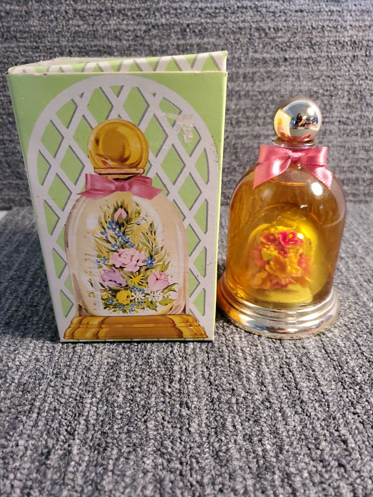 Avon vintage Bell Jar field of flowers cologne with original box 5 oz