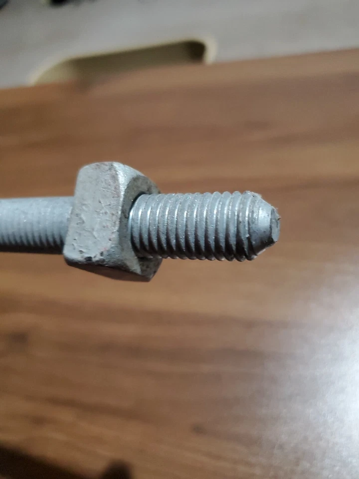 30 Hubbell Chance 8816 镀锌机器螺栓 16 英寸 x 5/8 带螺母 — 第 3/3 张图片