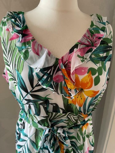 Billie and Blossom Floral Dress 
