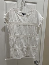 Chaps Women  Gorgeous White Beautiful Short Sleeve Top Sz M beautiful