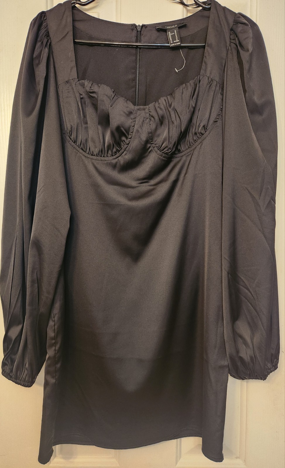 Forever 21 Black Solid Square Neck Long Sleeve Mi… - image 1